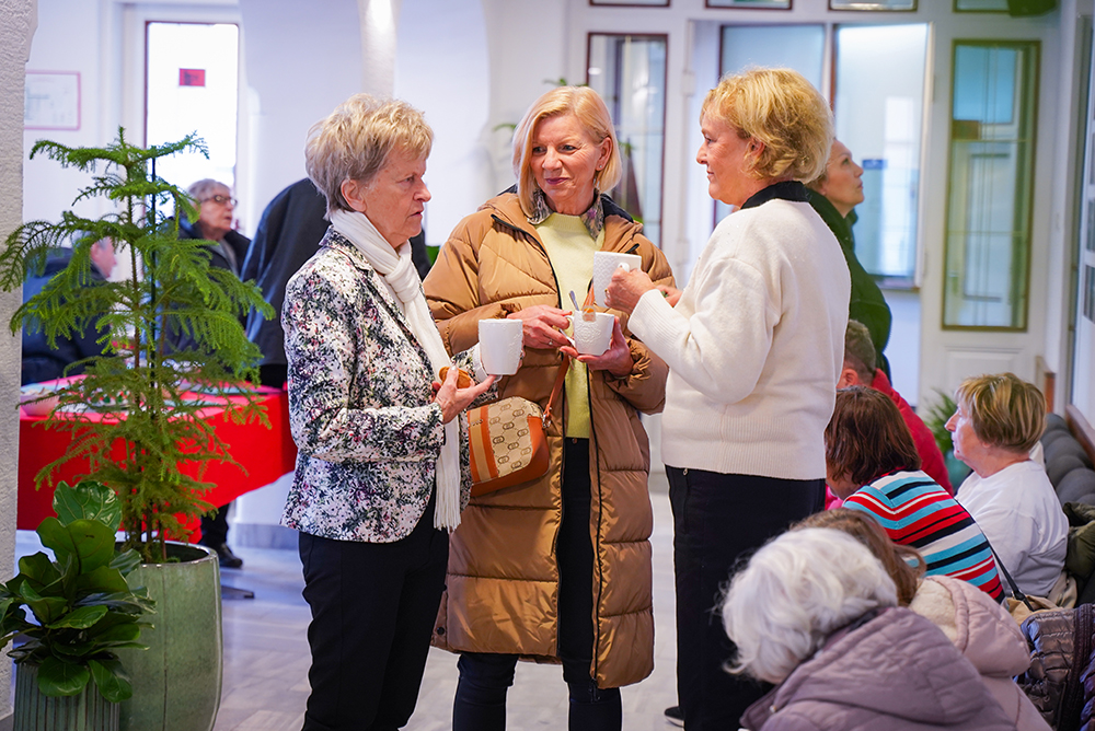 72. Filmska čajanka