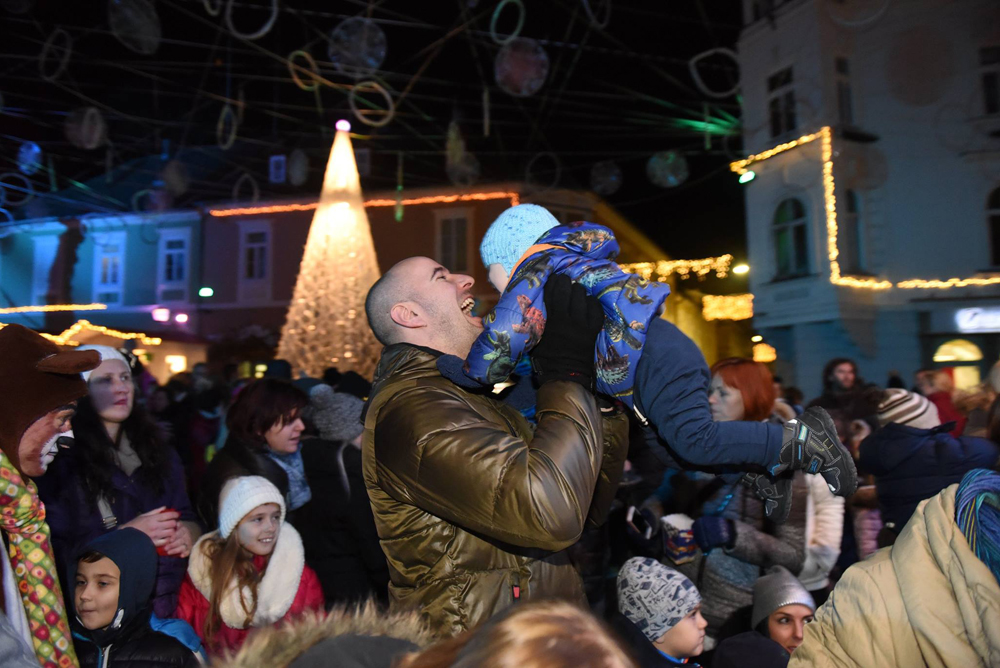 Veseli december 2016: Bi se gnetli na tej metli, 2. projekcija