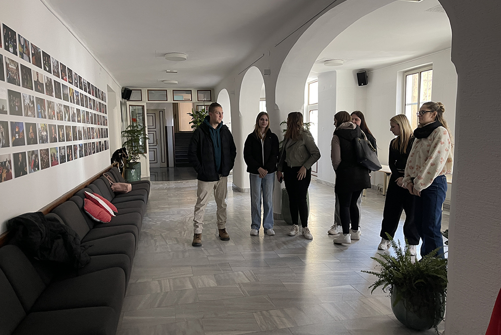 Z dijaki o mestnem kinu